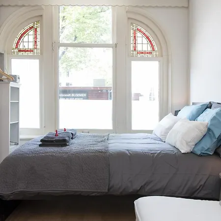 Luxury Keizersgracht Group House