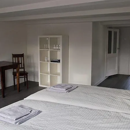 Luxury Keizersgracht Group House